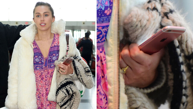 FORLOVET IGJEN: Miley Cyrus gjorde ingenting for å skjule forlovelsesringen da hun ankom flyplassen i New York. Foto: NTB scanpix FORLOVET IGJEN: Miley Cyrus gjorde ingenting for å skjule forlovelsesringen da hun ankom flyplassen i New York. Foto: NTB scanpix